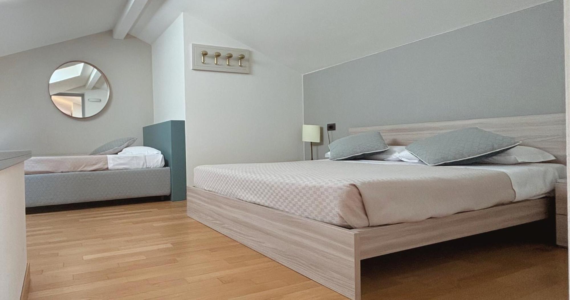 Casa Ceruti Bed & Breakfast Villa Guardia ภายนอก รูปภาพ
