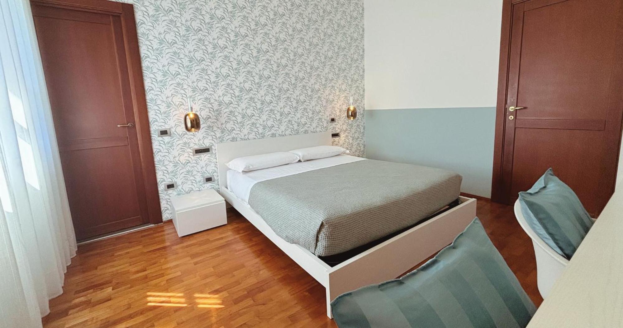 Casa Ceruti Bed & Breakfast Villa Guardia ภายนอก รูปภาพ